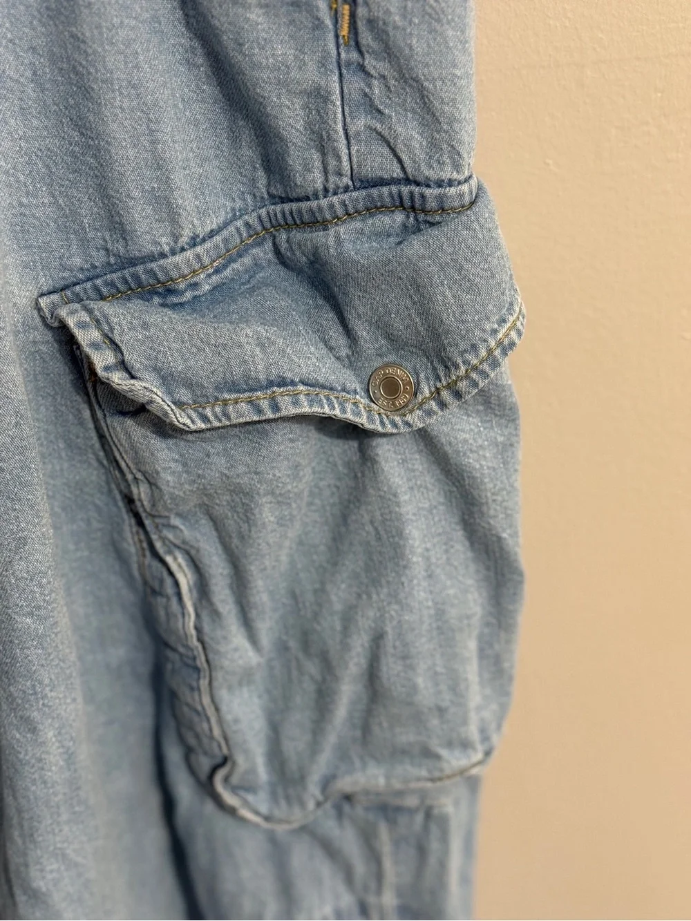 Gap Jeans Womens 10 Wide Leg Baggy Cargo Mid Rise Light Wash Street Modern y2k